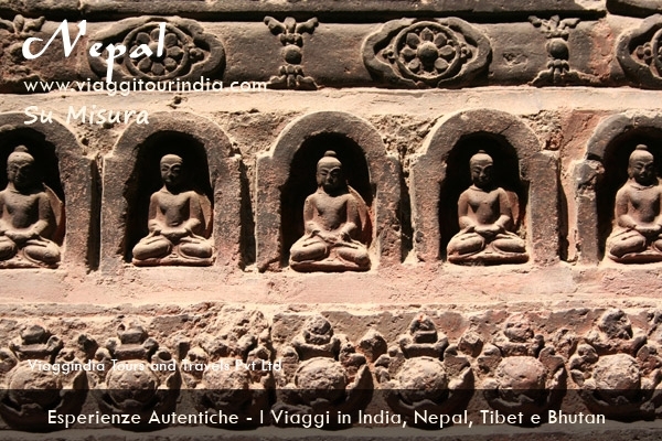 Il Viaggio in India e Nepal - 21 Giorni
DELHI - MANDAWA - BIKANER - JAISALMER - JODHPUR - RANAKPUR - UDAIPUR - CHITTORGARH - PUSHKAR - JAIPUR - AGRA - ORCHA - KHAJURAHO - VARANASI - KATHMANDU - DELHI