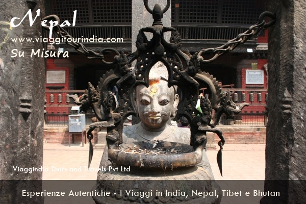 Il Viaggio in Nepal - 10 Giorni
KATHMANDU - DHULIKHEL - POKHARA - CHITWAN - KATHMANDU - NAGARKOT - KATHMANDU